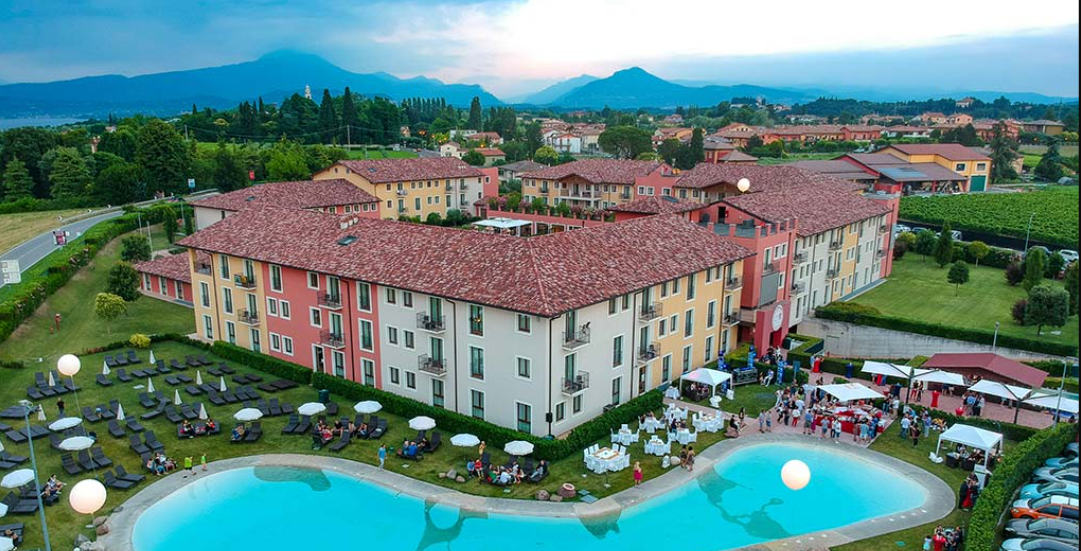 ELONE presso HOTEL PARCHI DEL GARDA